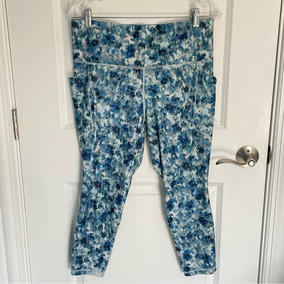 Athleta Salutation Stash pocket leggings tights opaline floral blue 47285 - Picture 2 of 12